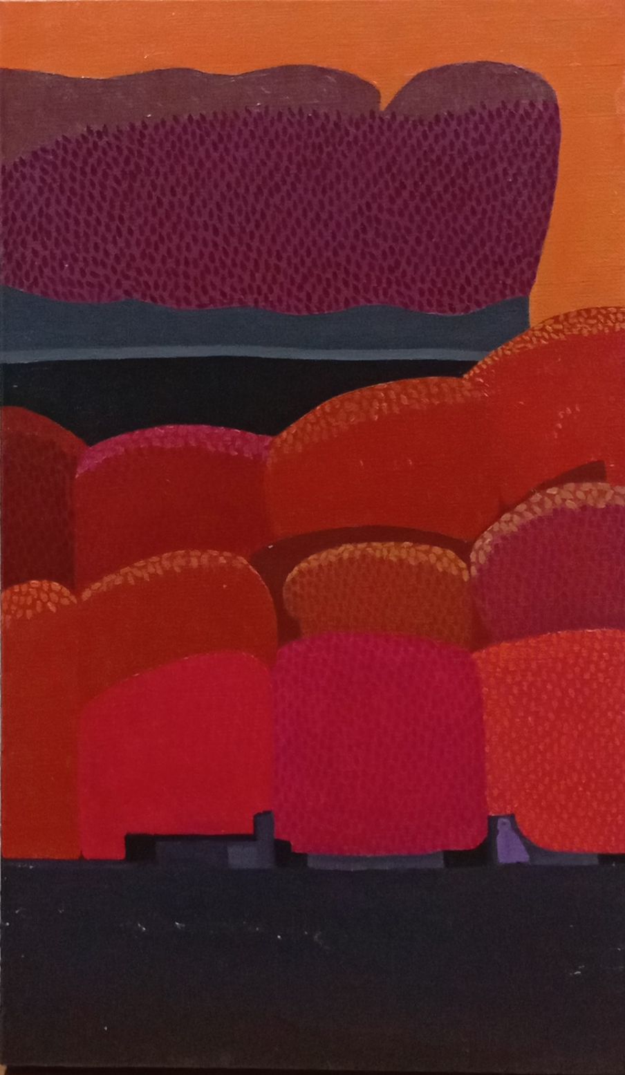 2015 Caperucita violeta bajo árboles rojos punteados y suelo gris oscuro cielo naranja 46x27 Óleo sobre lienzo